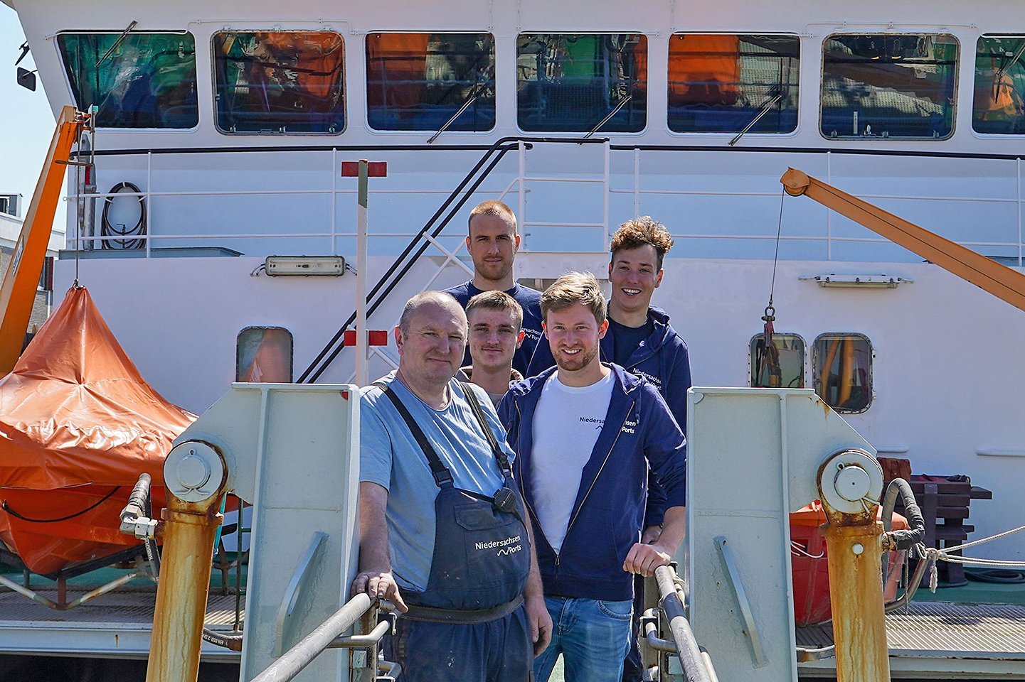 Schwimmender Staubsauger