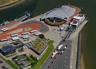 Hafen Norderne aus der Luft - Norderney Die rund 10 Millionen Euro teure Sanierung des Fähranlegers auf der Nordseite des Hafens Norderney soll 2029 beginnen. Dieses Projekt wird durch das Sondervermögen finanziert. (Bild: NPorts)