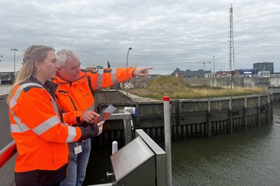 Setzen auf das Assistenzsystem SmartKai zur Vermeidung von Havarien: SIDAS-Projektleiter Jürgen Höpcke und Martina Ritter von NPorts.