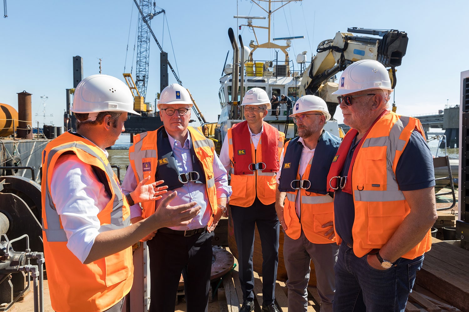LNG-Anleger in Wilhelmshaven: Bauarbeiten im Zeitplan