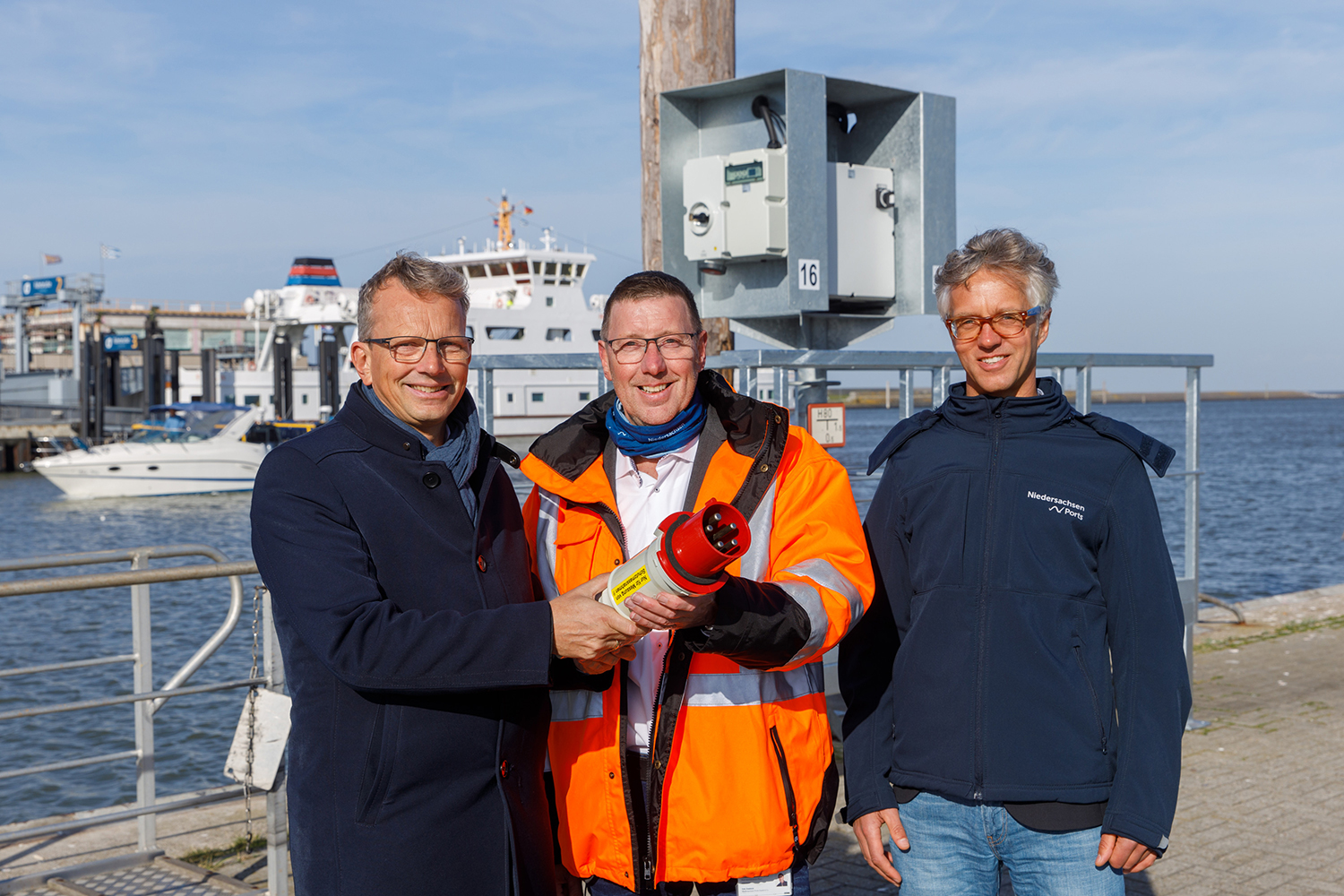 Modernisierung von Landstromanlagen im Osthafen Norddeich abgeschlossen