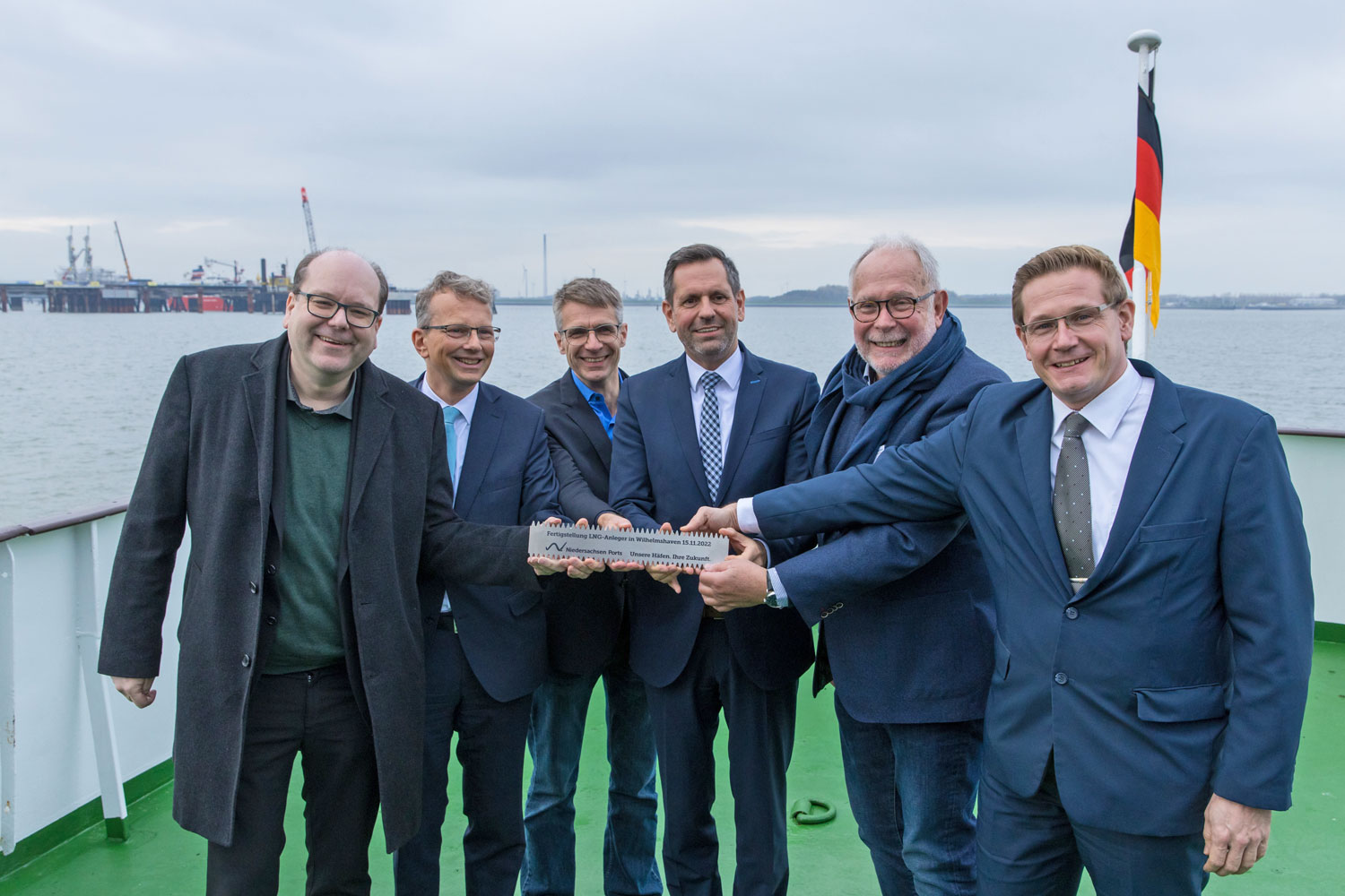 Wilhelmshaven: Fertigstellung der Infrastruktur für den LNG-Anleger