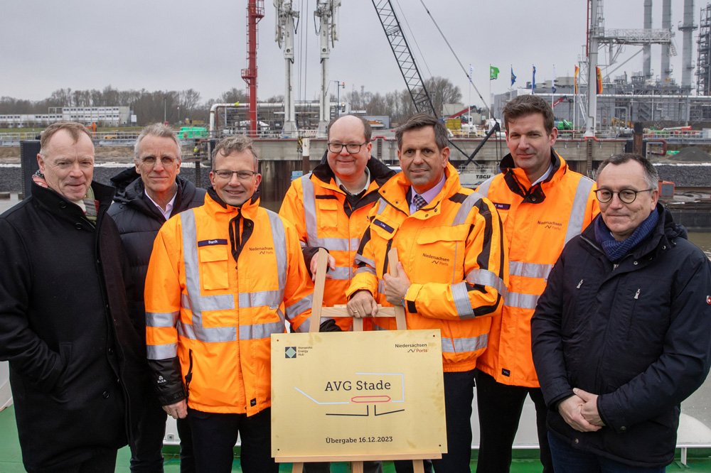 Neuer Hafen in Stade ist in Rekordzeit fertiggestellt