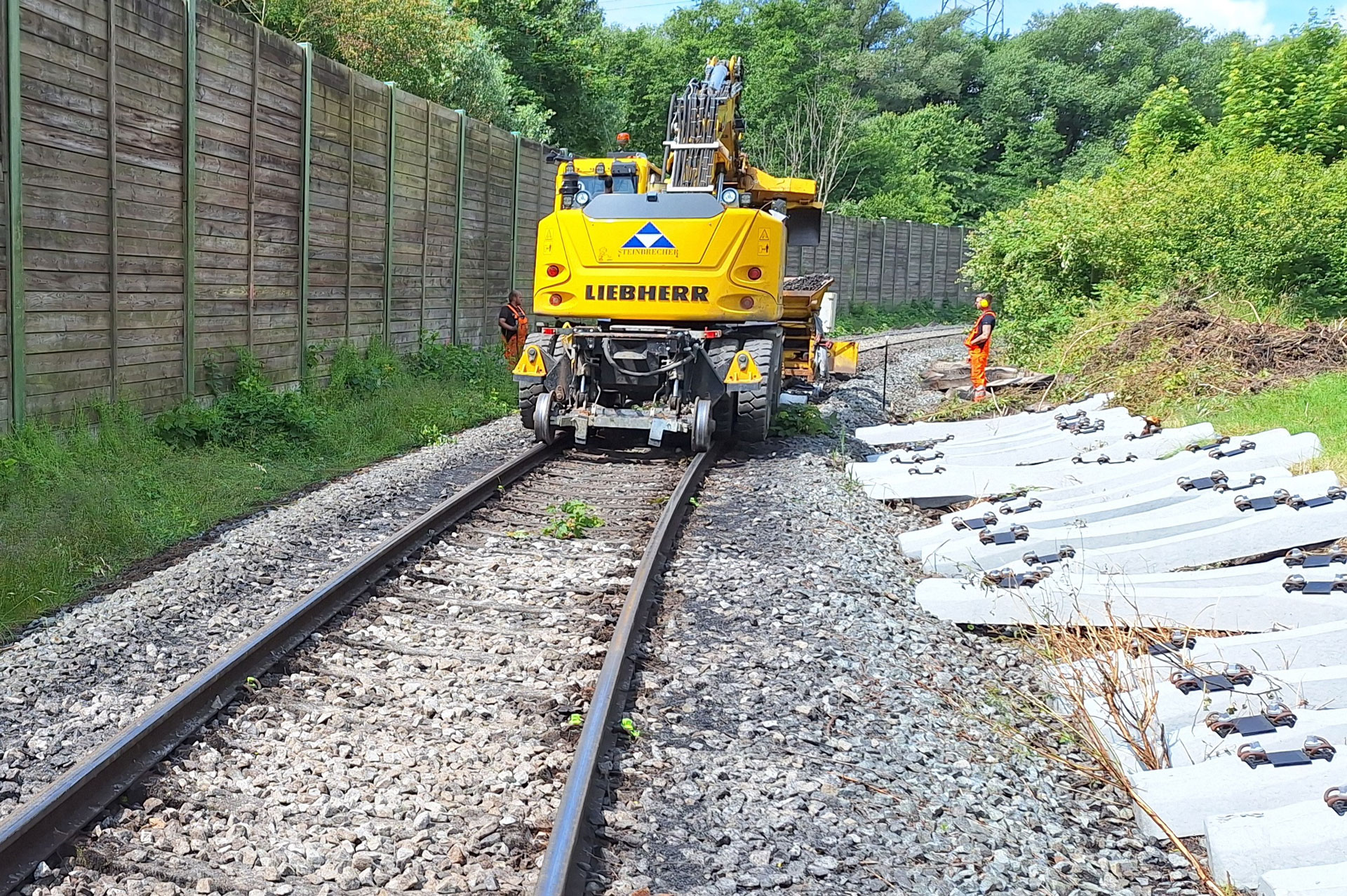 Licht an für die Zukunft: NPorts modernisiert Hafenbahn in Wilhelmshaven